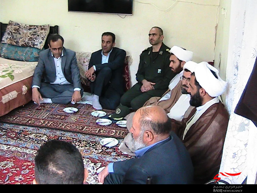سرکشی از خانواده معظم شهدای معلم شهرستان کیار