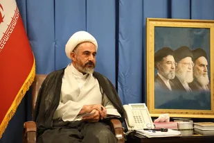 امام جمعه ایلام: برخورد با شبکه&zwnj;های فساد قاطع و مقتدرانه باشد