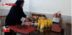 اشتغال&zwnj;زایی برای ۱۱ زن سرپرست خانوار توسط بانوی کارآفرین روستایی