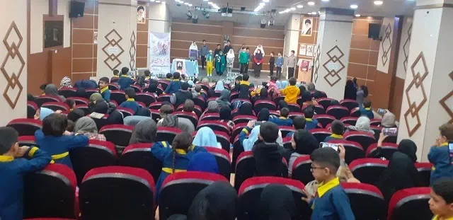 برگزاری همایش مادرانگی در مکتب سلیمانی در قرچک