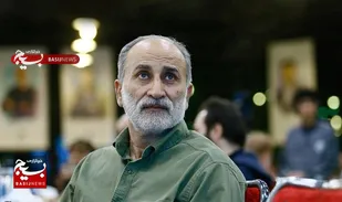 امروز نوبت هنرمندان است که با هنر خود، پرچم به&zwnj;جامانده از شهدا را برافراشته نگه دارند