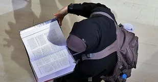 حضور ۱۰هزار واژه بیگانه در کتاب&zwnj;های درسی/ آیا دانش&zwnj;آموزان واژه&zwnj;های مصوب فرهنگستان را می&zwnj;پذیرند؟