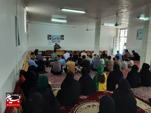 نشست جهاد تبیین درپایگاه مقاومت شهید احمدی علمدار بخش زرنه برگزار شد