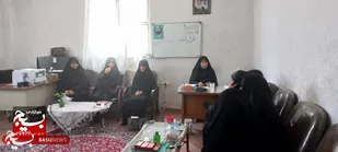 جلسه اندیشه ورزی حوزه بسیج حضرت فاطمه(س) قم با موضوع راهیان نور غرب کشور