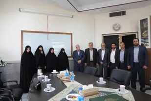 دیدار مردانی با همسر شهید جمهور/ علم الهدی: اساتید بسیجی &laquo;جامع الاطراف&raquo; بودن رئیسی را تبیین کنند