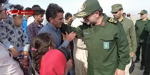 پاسداران حریم ولایت مثل حاج قاسم، جانفدای مردم ایران هستند/ افتتاح زمین چمن مصنوعی در روستای جاسک توسط ندسا