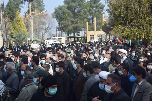 پیکر مطهر شهید گمنام ۱۸ ساله در دانشگاه آزاد اسلامی شهرستان فیروزآباد آرام گرفت