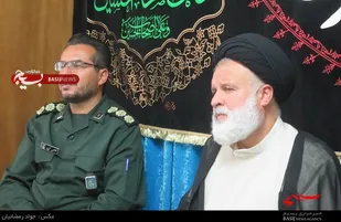 دفاع مقدس ادبیات ایستادگی و مقاومت را درکشور ما نهادینه کرد/ سپاه و بسیج خاری در چشم مستکبران عالم
