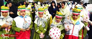 &laquo;فریاد عروسک&zwnj;ها&raquo; در شهرستان فیروزکوه برای محکومیت کودک&zwnj;کشی در غزه