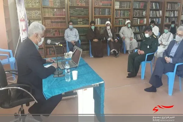 باید افراد امین، قوی، توانمند، سالم و صادق در عرصه انتخابات وارد شوند