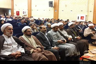 اجلاس نماز با موضوع &laquo;شیوه&zwnj;های دعوت به نماز&raquo; در نهاوند
