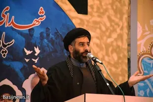 جوان امروز در مقابل جنگ دیدگاه قرار گرفته است/شهدا نماد استقلال و ایستادگی هستند