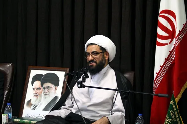 جامعه ما نیاز به معرفی بیشتری نسبت به امام رضا(ع) دارد