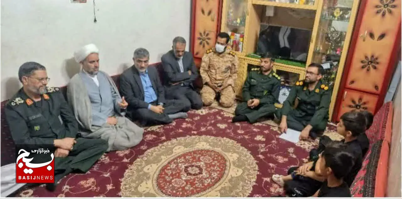 تجدید احترام به خانواده شهید کریم‌کشته در زاهدان