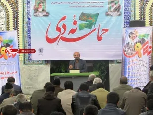 انتظار دوستی از دشمن انقلاب نباید داشت