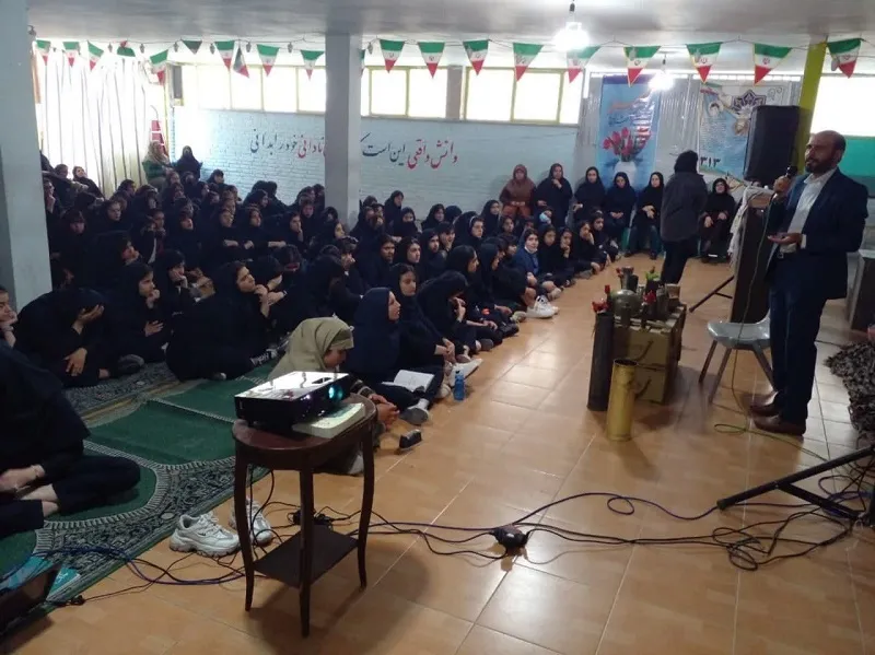 برگزاری یادواره شهدا در مدرسه مرحوم لوافان اصفهان