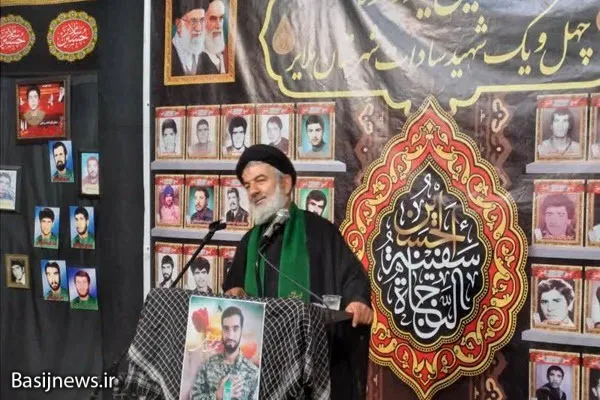 امروز شهدا، مشعل‌دار پیروزى و آزادى و استقلال ملت هستند