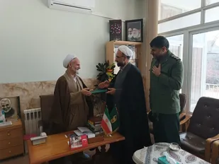 از امام جمعه محبوب و مردمی نجف آباد تقدیر به عمل آمد