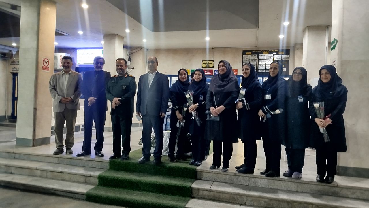 توجه به معیشت در جلوگیری از مهاجرت نیروهای متخصص به خارج از کشور و خروج بخش خصوصی مؤثر است توجه به معیشت در جلوگیری از مهاجرت نیروهای متخصص به خارج از کشور و خروج بخش خصوصی مؤثر است