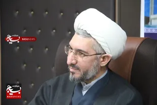 شعر شاعران سلاح و نوای آنان مرهم است