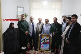 دیدار فرمانده و نماینده ولی فقیه در سپاه نینوا با خانواده روحانی شهید سلیمان جمال لیوانی