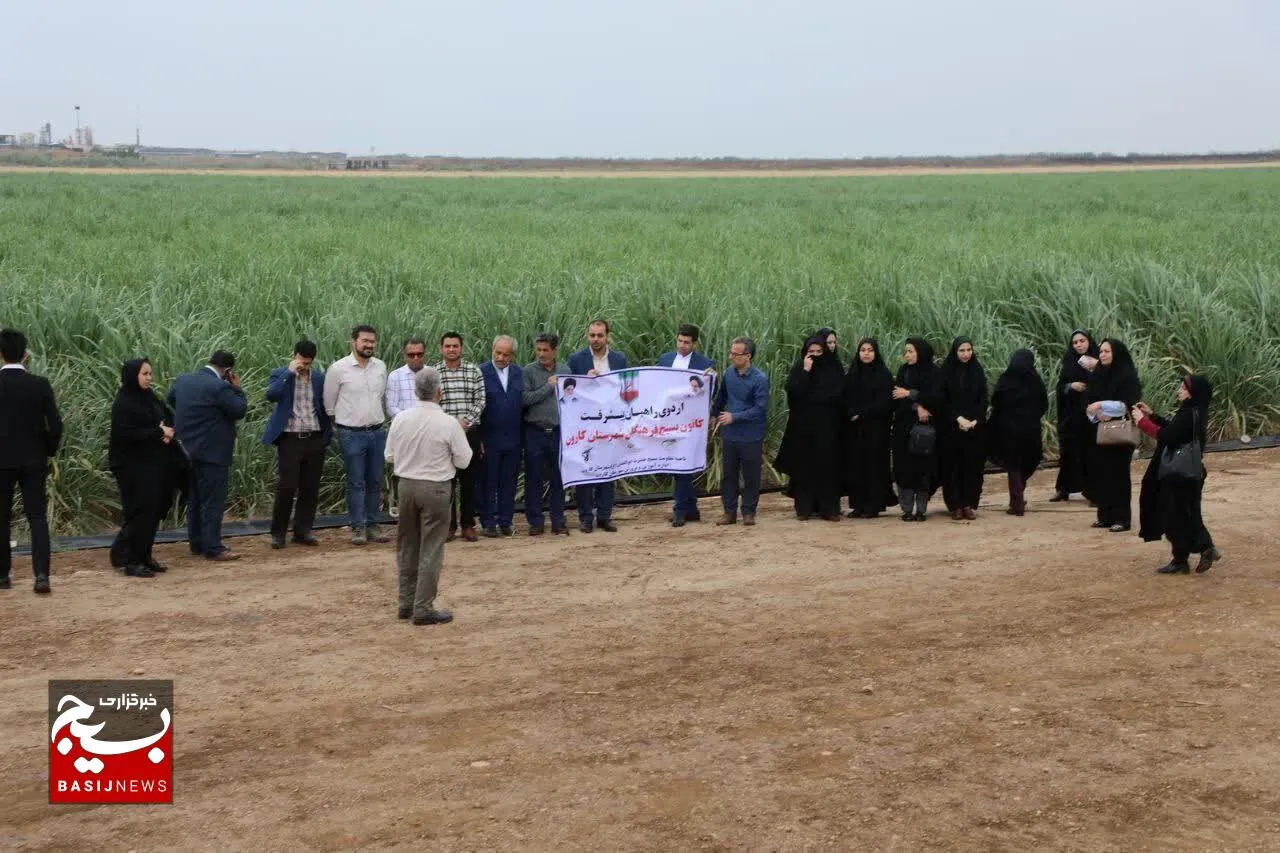 گرامیداشت روز معلم و تقدیر از زحمات فرهنگیان شهرستان کارون