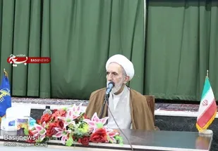 حجت الاسلام طائب در جمع رزمندگان لشکر 27 حضرت محمد رسول الله(ص) حضور پیدا کرد