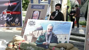 آئین گرامیداشت هفته دفاع مقدس در دانشگاه آزاد گرمسار به روایت تصویر