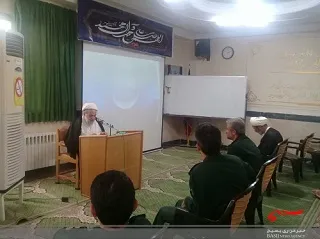 جلسه درس اخلاق در یگان حفاظت شخصیت‌ها