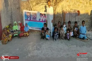 توزیع ۱۰۰ بسته لوازم التحریر در بخش بم پشت سراوان