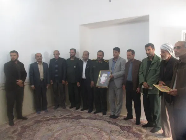 دیدار با دو خانواده شهید در دلوار