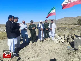 غبارروبی مزار شهید پرویز کدخدایی در نیکشهر