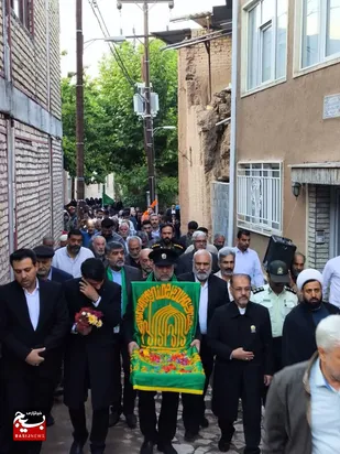 صله امام رضا (ع) از مشهد به دست دختر نطنزی رسید