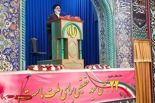 دشمن از طریق فضای مجازی به افتخارهای انقلاب هجمه آورده&zwnj;است
