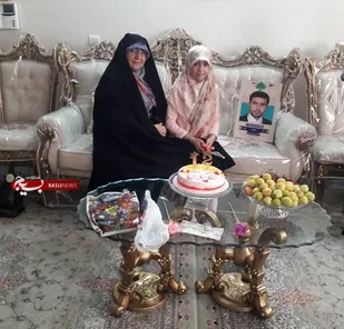 دیدار با خانواده شهید فرامرزی و تبریک روز دختر