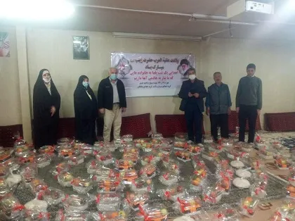 توزیع بسته های شب یلدا به نیازمندان
