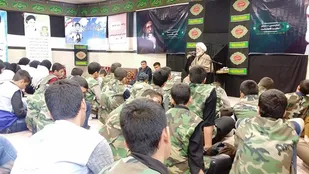 دیدار دانش&zwnj;آموزان بسیجی حوزه مقاومت شهید ترک با امام جمعه همدان