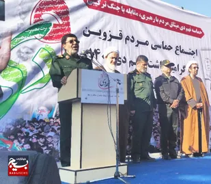قدرت مردم در میدان، شکست دشمن را رقم زده است
