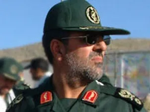 دیدار فرمانده نیروی زمینی سپاه پاسداران با خانواده شهید فانوسی در همدان