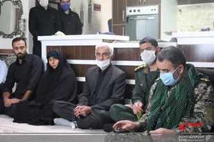 دیدار مسئولان سپاه کربلا با خانواده شهید حاجی زاده