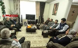 دیدار سردار یزدی با خانواده ی شهید مسیحی