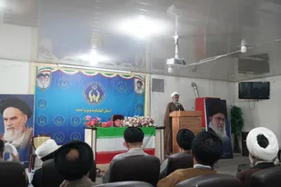 هم اندیشی روحانیون شاغل سپاه فتح و نیروی انتظامی استان/ حجت الاسلام درخشی: نیروی انتظامی رکن اصلی حفظ امنیت در جامعه است