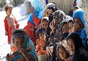 امکانات بهداشتی و درمانی در مناطق محروم صفر است/ فقط در تلویزیون خبر اجرایی شدن طرح سلامت را می&lrm;دهند/مردم ناراضی اند