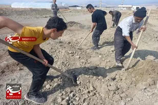حضور نوجوانان بسیجی در اردوی جهادی نیم روزه در سرخه