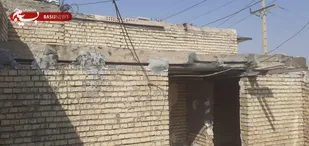 ساخت سقف برای خانه محرومین در منطقه عباره خرمشهر