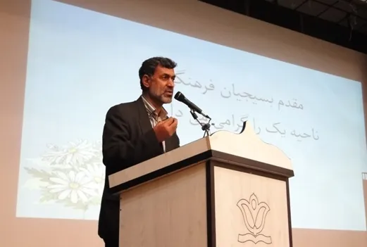 معلمان مرزبانان فکری و عقیدتی جامعه هستند/ معلمان مفاهیم جریان‌ساز را تولید و احیا کنند