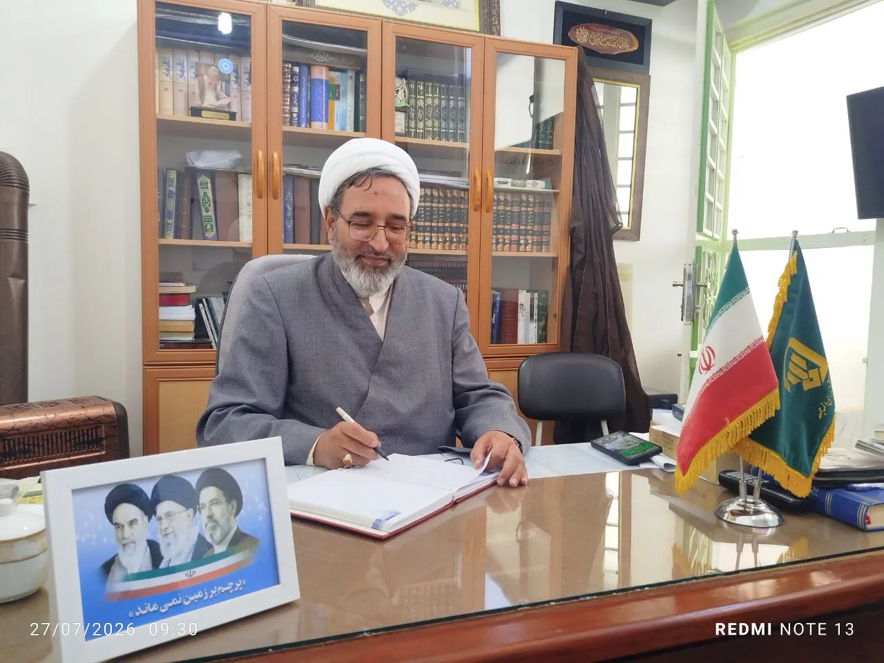 امام جمعه بردسکن گفت: سالمندان در آموزه‌های دینی جایگاه ویژه‌ای دارند و خانواده‌ها باید با تکریم و مراقبت از والدین سالمند، آنان را در سال‌های پایانی عمر تنها نگذارند.
