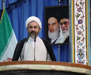 امام جمعه ایلام: مذاکره بدون پشتوانه قدرت نظامی بی&zwnj;اثر است