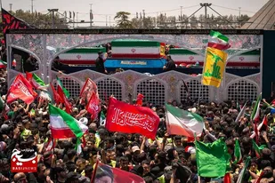 قیام اشک؛ وداع ایران با رهبر شهید