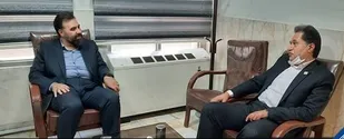 دیدار دکتر نحوی نژاد با مدیر بیمارستان فیروزآبادی